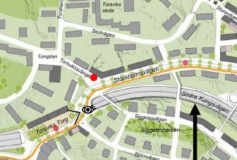 I hörnet Torviksviksvägen/Stockholmsvägen ligger Lidingö Arena. Här föreslås förändring (= den mörkare färgen på husen).