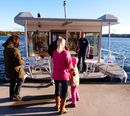LidingöMässan inleddes för många med en härlig sjötur från Gåshaga brygga till Skogshem & Wijk med husbåten RAWCAT.