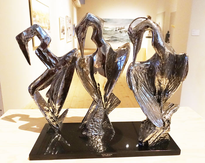 "Tre gracer" i rostfritt stål, skapade 2017 av Kent Ullberg.