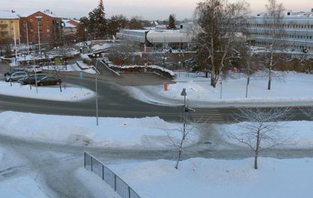Den stora bytespunkten mellan buss och spårväg kommer att ligga här, på Sturevägen. Hitom stadshuset kommer den nya stadsparken att ligga.